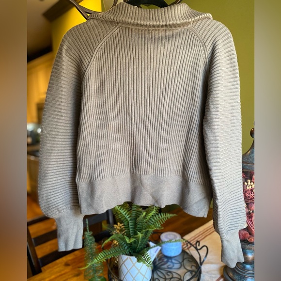 Euc Varley Reid Half Zip Knit Sweater - Picture 2 of 6